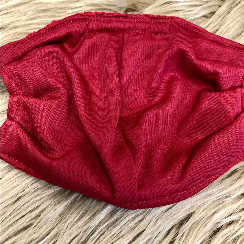 🌹Red Lace Mask - Picture 2 of 4